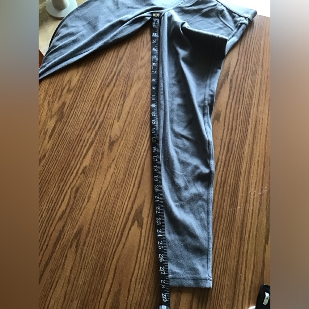 Simply Vera Vera Wang Gray Textured Leggings - Picture 6 of 6